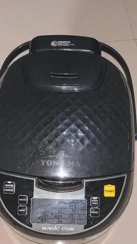 MAGIC COM YONGMA SMC8027