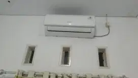 AC Sharp 1/2 PK masih 80persen masih bagus bngt