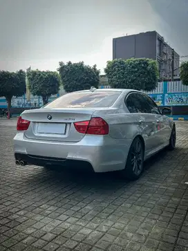 BMW 325i M-Edition limited 2011 (sunroof) - Unit Langka