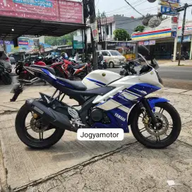 Kilometer 2ribu yamaha r 15 v3 tahun 2014 cash