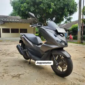 Honda pcx 160 cc abs tahun 2024