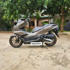 Honda pcx 160 abs tahun 2024 cash credit