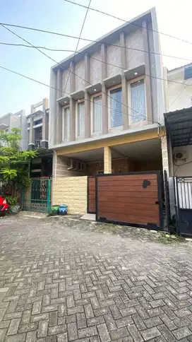 Rumah surabaya selatan lokasi di jambangan dijual murah 2,5 lantai