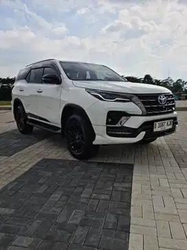 Toyota Fortuner GR 2.8 2023 4x2