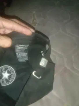 Topi Converse new