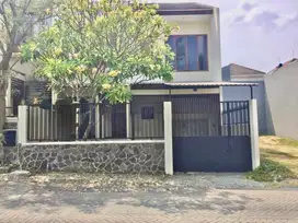 DISEWAKAN RUMAH VILA TAMAN TELAGA CITRALAND FURNISH DKT CIPUTRA SCHOOL