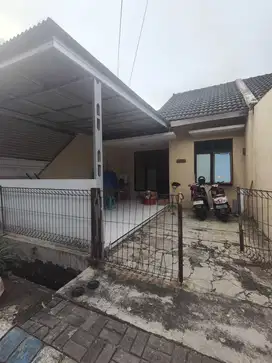 Rumah tengah kota, dekat tol, cluster depan di jalan kembar