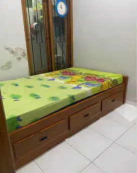 dipan kayu jati