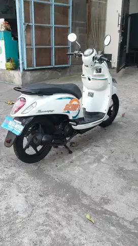 Scoopy 2016 putih deva motor