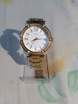 Jam Tangan Wanita Guess W0767L3