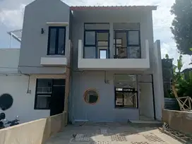Dijual Rumah 2 Lantai Cihanjuang Bebas Banjir Lingkungan Aman & nyaman