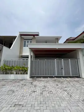 RUMAH MEWAH MODERN 2 LANTAI BERKUALITAS PREMIUM DI DEKAT BUDI MULIA