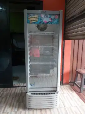 Dijual Showcase GEA Expo 30 Kondisi Bagus 75%