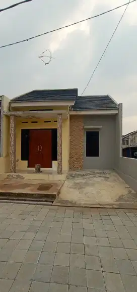Rumah strategis 12 menit ke LRT Jatimulya sebelah RS Rawalumbu