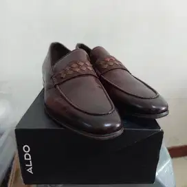 sepatu merk ALdo koleksi pribadi kondisi sesuai dengan foto