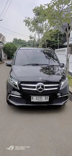 Mercedes Benz V250 Avantgarde Long 7 Seater NIK 2023