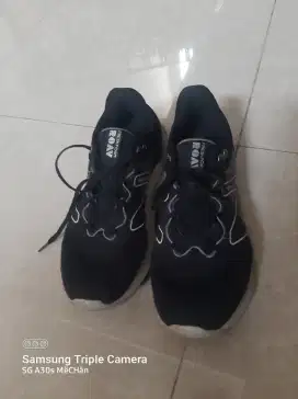 Sepatu New Balance
