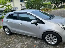 Jual mobil bekas KIA
