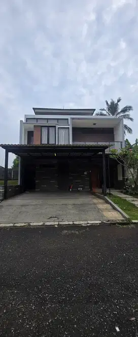 Di Sewa / Di Jual Rumah Citra Gran  Cibubur