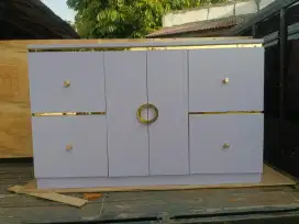 Meja TV Minimalis