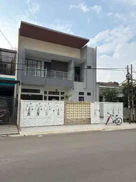 DIJUAL RUMAH DI GRIYA LOKA BSD