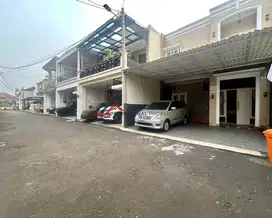 Rumah Minimalis Dalam Town House Di Lebak Bulus