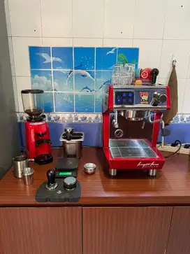 Dijual Mesin Kopi Ferrati Ferro FCM-3200D-Glossy Red & Grinder