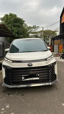 All new Voxy tahun 2023 bulan 12 plat B DKI