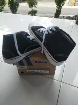 Jual Sepatu Convers Tinggi