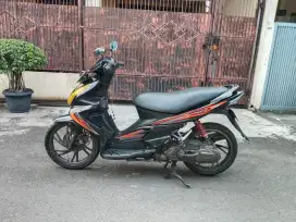 Suzuki skywave 125cc tahun 2008 plat 2028 mesin halus