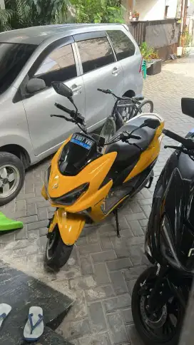 Polytron Fox R Kuning / S Hitam