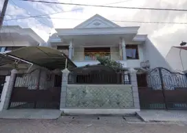Disewakan Rumah Mojoklangru Kidul cocok untuk Kantor / Ruko / Gudang