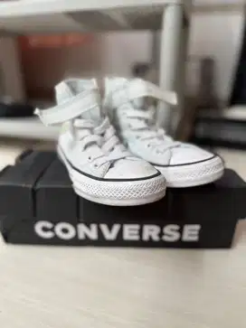 Sepatu Converse All star / Sepatu sekolah anak converse preloved