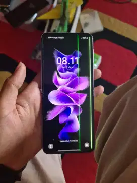 Samsung Z Flip 3 minus garis