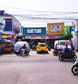 Dijual properti berikut minimarket, apotek & agent ekspedisi tipar cak