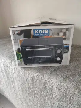 Kris 10 Ltr Oven Toaster 350 Watt - Hitam