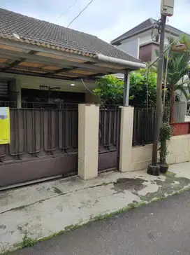 Rumah Hitung Tanah di Kebayoran Baru Blok A Jaksel Dekat MRT Blok A