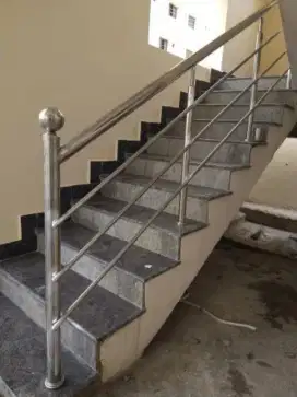 Balkon dan ralling tanga motip setengliss