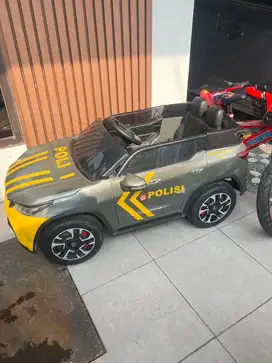 Mobil aki anak anak