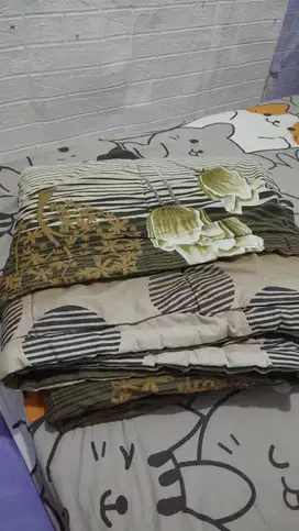 Bedcover uk 180x200 dan uk 170x200