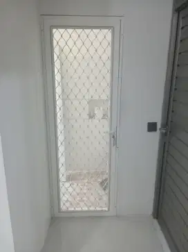 Pintu kasa nyamuk aluminium