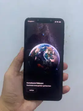 Pocophone F1 black 6/64gb