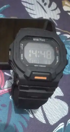 Jam tangan Digitec