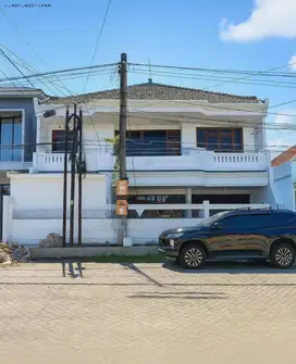 Rumah Sutorejo Utara ~ emmi xmpc