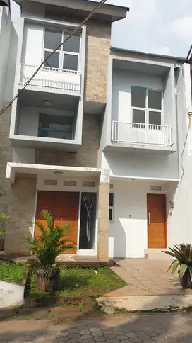 RUMAH MEWAH READY BISA KPR DI KOTA BEKASI