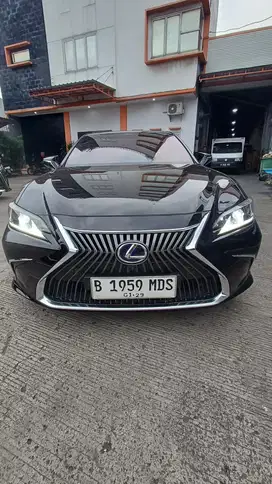 Lexus ES300h 2018 Bensin