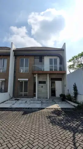 Rumah Greenland Residence.  Cluster : Garbera 2 Lantai