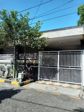 Rumah tinggal Lokasi strategis Rungkut Mapan Barat