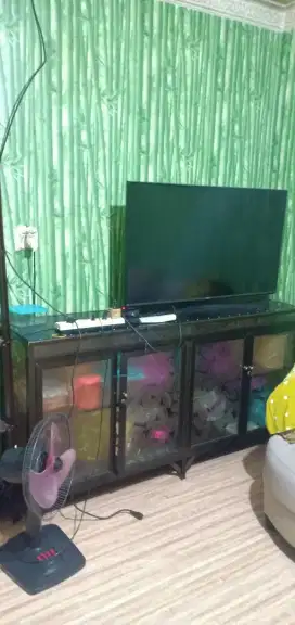Dijual set rak lemari TV dan tempat boneka
