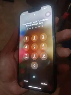Jual iPhone 13/128 like new baru 3 bulan ibox